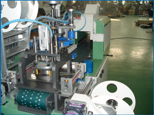 Electric 50Hz Auto Plastic Film Holding Machine for Oil Filter Bottom Caps